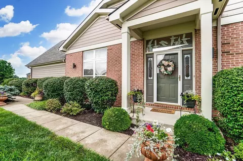 836 Cypresspoint Ct, Cincinnati, OH 45245 photo 3