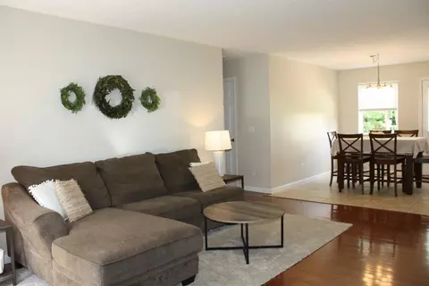 317 Nightwind Dr, Maineville, OH 45039 photo 2
