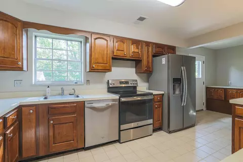 8614 Zenith Ct, Cincinnati, OH 45231 photo 10