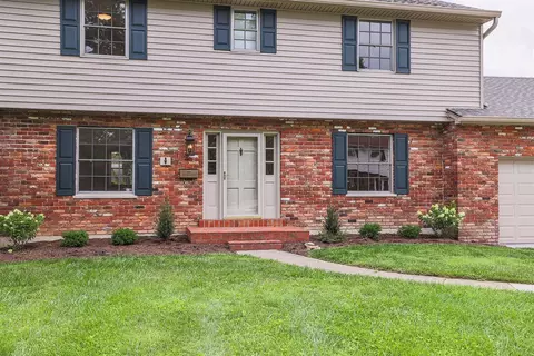 8614 Zenith Ct, Cincinnati, OH 45231 photo 2