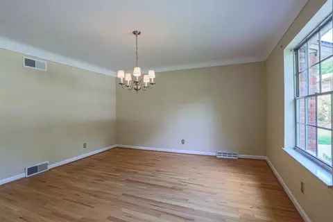 8614 Zenith Ct, Cincinnati, OH 45231 photo 8