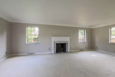 8614 Zenith Ct, Cincinnati, OH 45231 photo 5