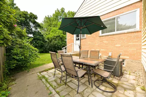 1101 Hempstead Dr, Cincinnati, OH 45231 photo 3
