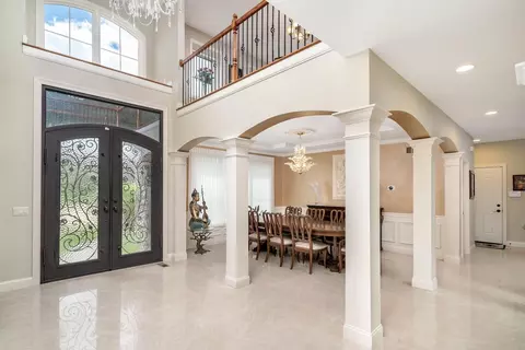 8158 Deer Path Ln, Cincinnati, OH 45243 photo 3