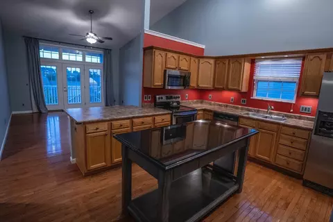 3366 Emerald Rdg, Cincinnati, OH 45211 photo 5
