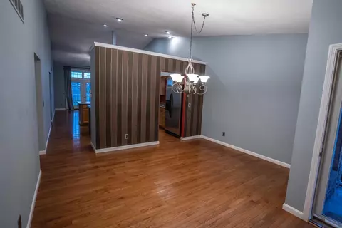 3366 Emerald Rdg, Cincinnati, OH 45211 photo 9