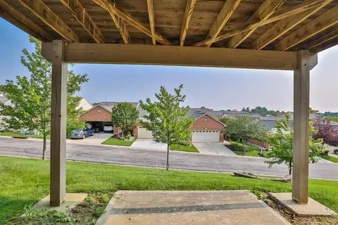 3366 Emerald Rdg, Cincinnati, OH 45211 photo 18