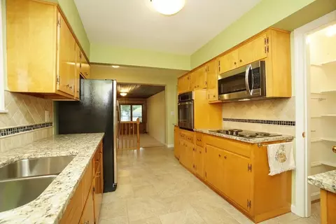 2615 Beechmar Dr, Cincinnati, OH 45230 photo 10