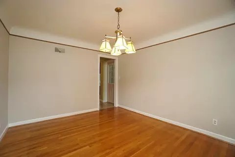 2615 Beechmar Dr, Cincinnati, OH 45230 photo 8