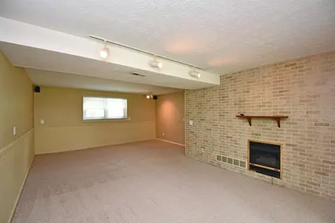 7902 Heatherglen Dr, Cincinnati, OH 45255 photo 29
