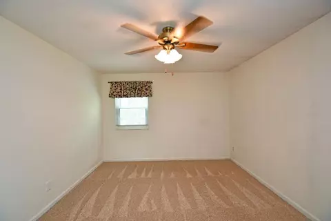 7902 Heatherglen Dr, Cincinnati, OH 45255 photo 16