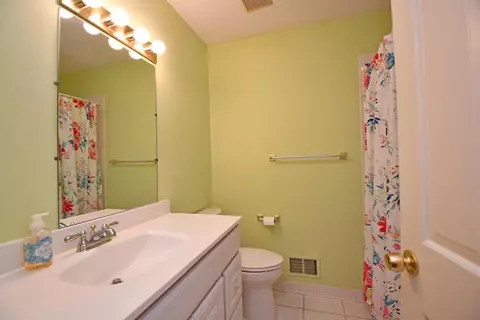 7902 Heatherglen Dr, Cincinnati, OH 45255 photo 22