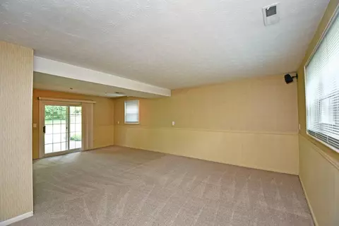 7902 Heatherglen Dr, Cincinnati, OH 45255 photo 25