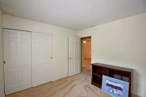 7902 Heatherglen Dr, Cincinnati, OH 45255 photo 24