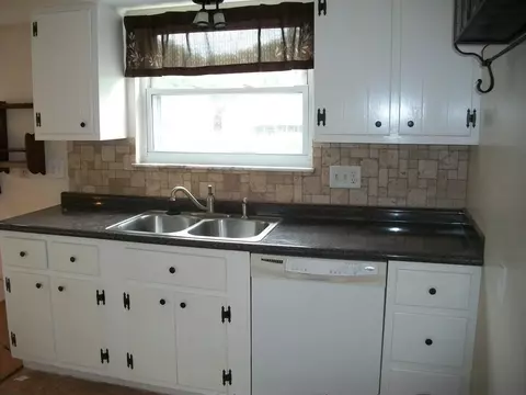 6730 Daly Rd, Cincinnati, OH 45224 photo 5