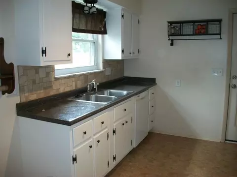 6730 Daly Rd, Cincinnati, OH 45224 photo 7