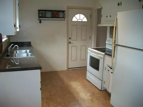 6730 Daly Rd, Cincinnati, OH 45224 photo 8