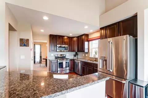 3152 Shadow Creek Ct, Hamilton, OH 45011 photo 3