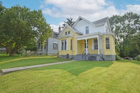 4722 Castle Pl, Cincinnati, OH 45227 photo 2