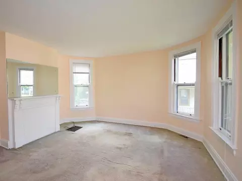 4722 Castle Pl, Cincinnati, OH 45227 photo 4