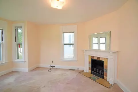 4722 Castle Pl, Cincinnati, OH 45227 photo 9