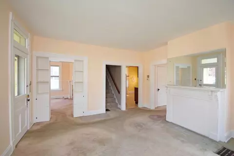4722 Castle Pl, Cincinnati, OH 45227 photo 6