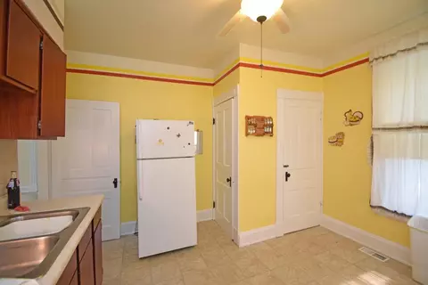 4722 Castle Pl, Cincinnati, OH 45227 photo 19