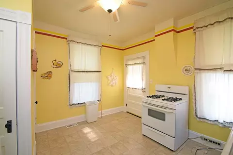 4722 Castle Pl, Cincinnati, OH 45227 photo 16