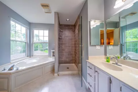 895 Garnoa Dr, Cincinnati, OH 45231 photo 20