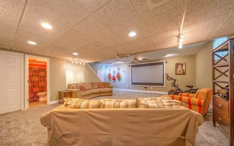 895 Garnoa Dr, Cincinnati, OH 45231 photo 29