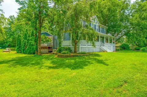895 Garnoa Dr, Cincinnati, OH 45231 photo 8