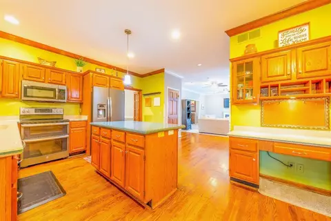 895 Garnoa Dr, Cincinnati, OH 45231 photo 17