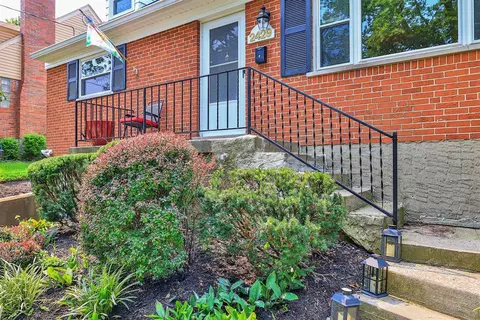 2429 Kellerman Ave, Golf Manor, OH 45237 photo 2