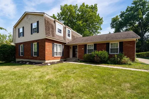 674 Evangeline Rd, Forest Park, OH 45240 photo 1