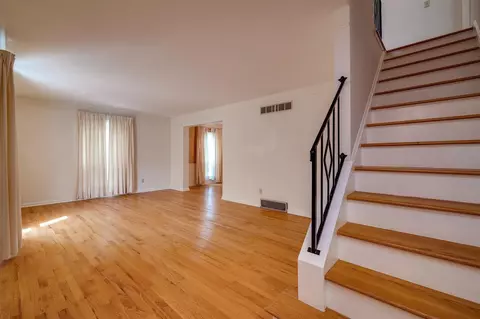 674 Evangeline Rd, Forest Park, OH 45240 photo 4