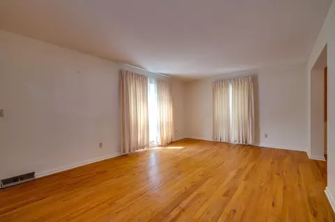 674 Evangeline Rd, Forest Park, OH 45240 photo 2