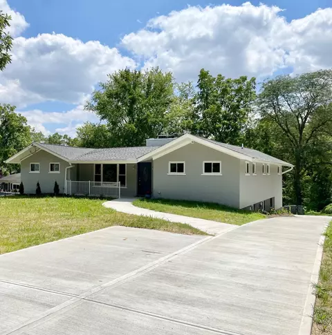201 Grove Rd, Woodlawn, OH 45215 photo 1