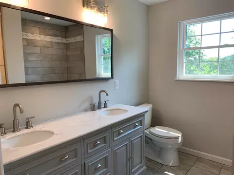 7626 Forest Rd, Cincinnati, OH 45255 photo 9