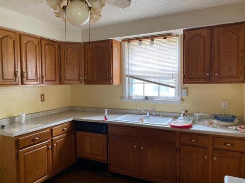 7237 Reading Rd, Cincinnati, OH 45237 photo 9
