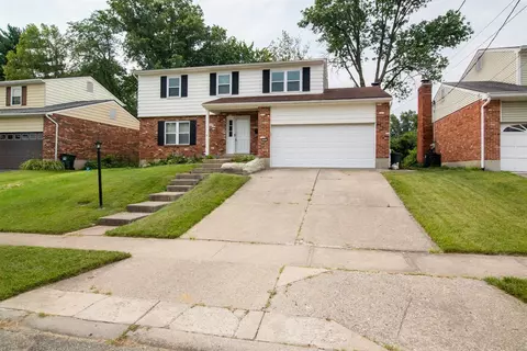 1027 Hearthstone Dr, Cincinnati, OH 45231 photo 4