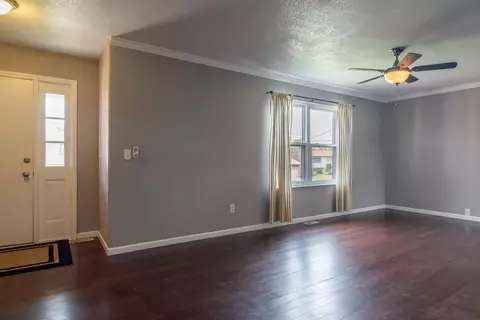 1027 Hearthstone Dr, Cincinnati, OH 45231 photo 8