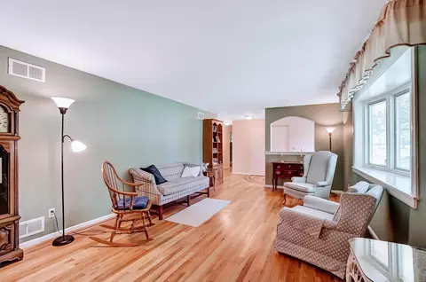 8730 Cavalier Dr, Cincinnati, OH 45231 photo 5
