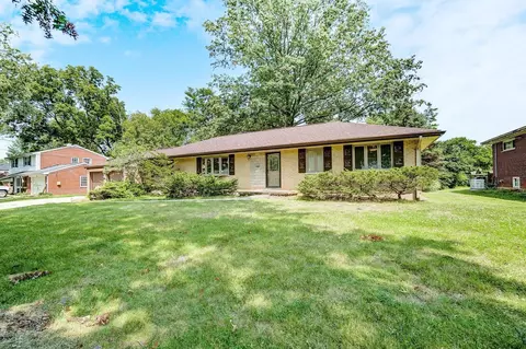 8730 Cavalier Dr, Cincinnati, OH 45231 photo 1
