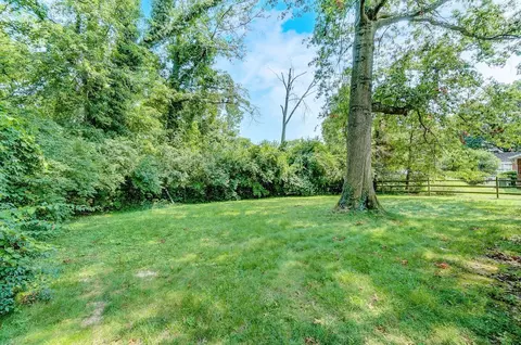 8730 Cavalier Dr, Cincinnati, OH 45231 photo 24