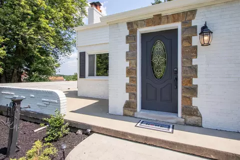 3848 Tower Rd, Cincinnati, OH 45248 photo 3