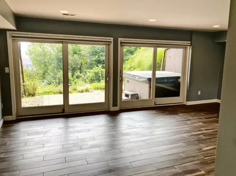 897 Riverview Pl, Cincinnati, OH 45202 photo 12