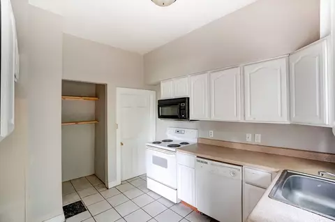 3232 Wold Ave, Cincinnati, OH 45207 photo 10