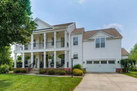 650 Hyacinth Rd, Cincinnati, OH 45245 photo 1
