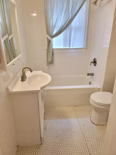 6825 Windward St, Cincinnati, OH 45227 photo 8