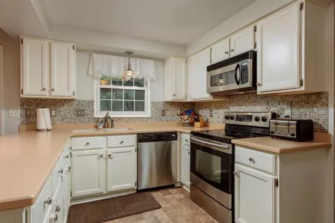 7904 Saddleback Pl, Maineville, OH 45039 photo 9